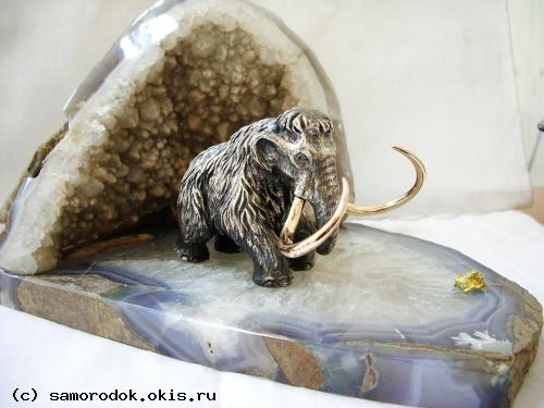 Mammoth from silver with nugget gild